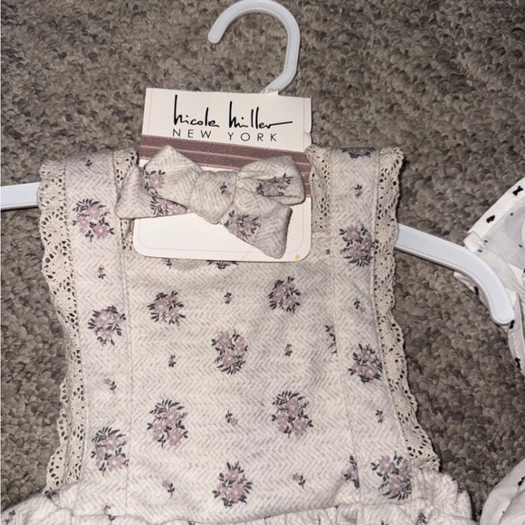 Nicole Miller Kids Matching Set - Black, White, Pink - Picture 5 of 11